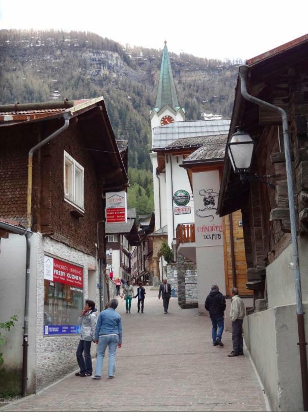 2,5 Pces Accueillant Comme A La Maison Leukerbad Bagian luar foto